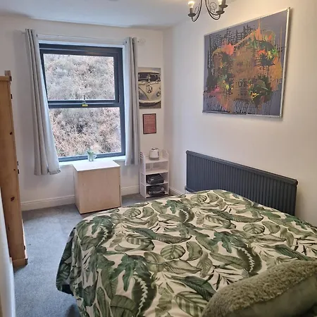 Todmorden Bed & Breakfast - The Toothless Mog Walsden Exterior photo